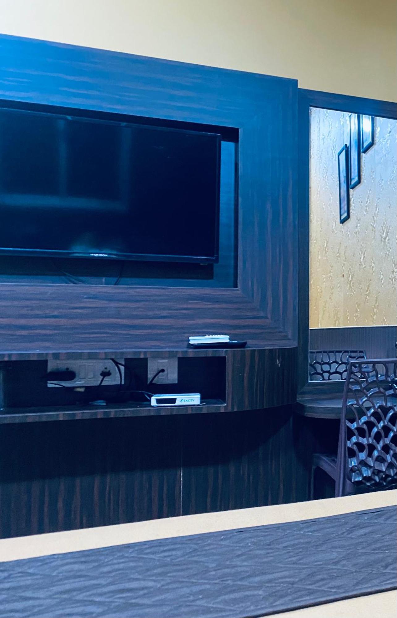 Hotel Gsr Residency Kanchipuram Esterno foto