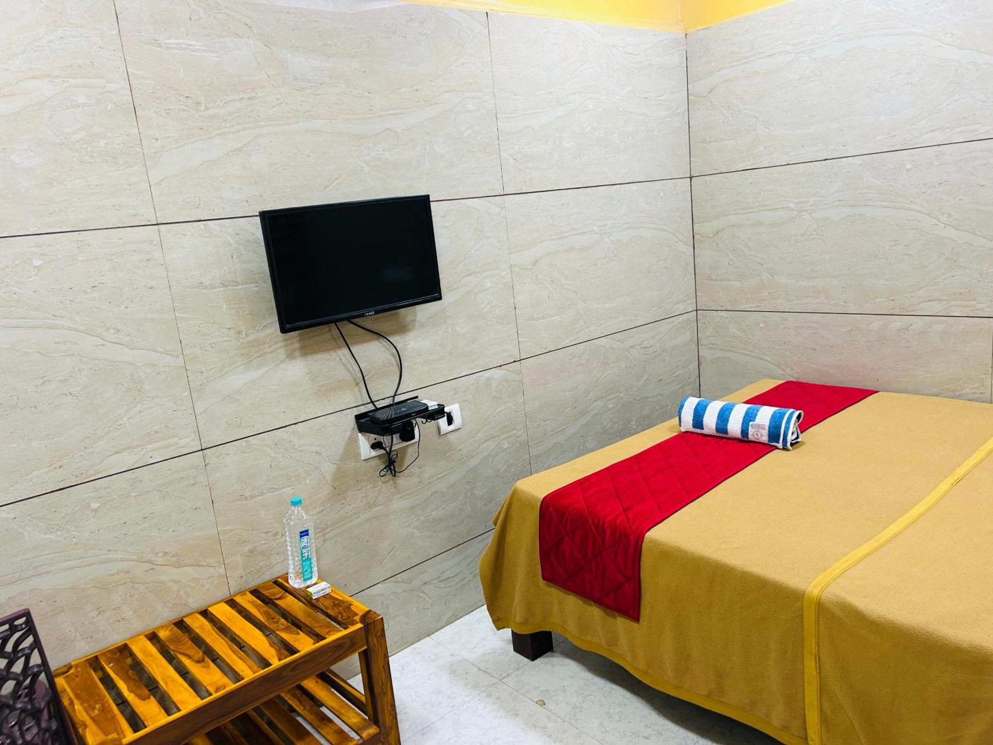 Hotel Gsr Residency Kanchipuram Esterno foto