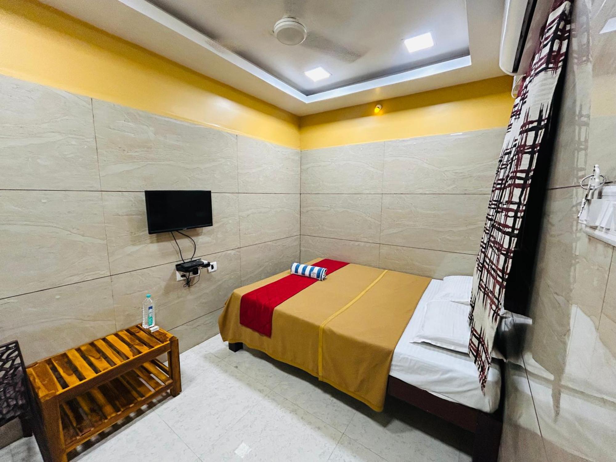 Hotel Gsr Residency Kanchipuram Esterno foto